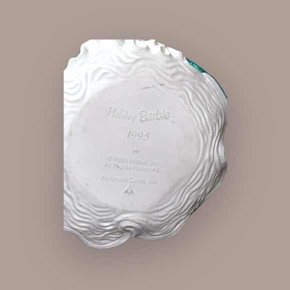 1995 Holiday Barbie Collector Series Ornament - Picture 8 of 9